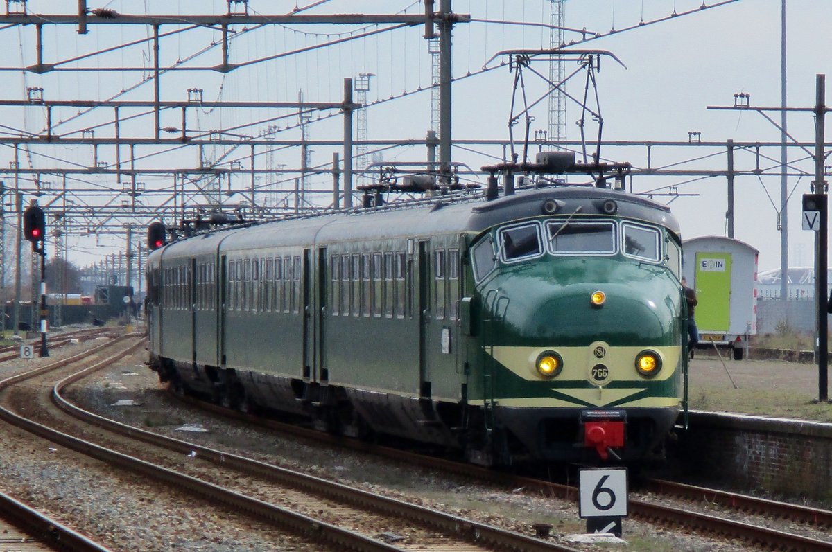 Am 23 März 2017 treft 766 in Hoek van Holland ein.