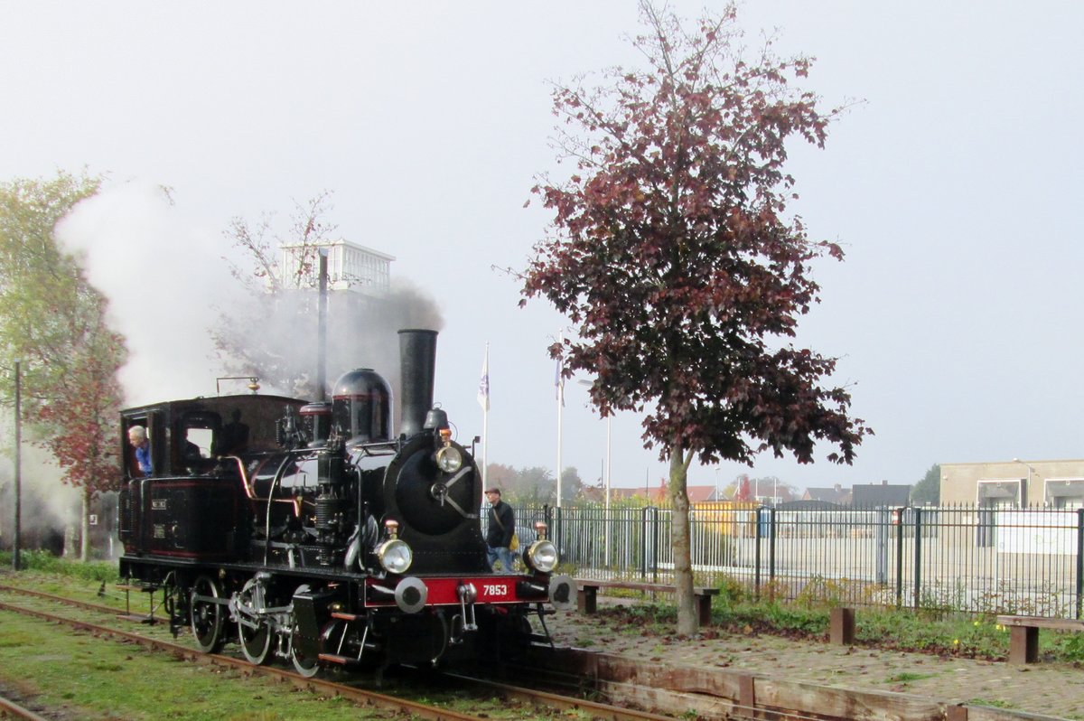 Am 23 Oktober 2016 lauft 7853 um in Haaksbergen bei der MBS.