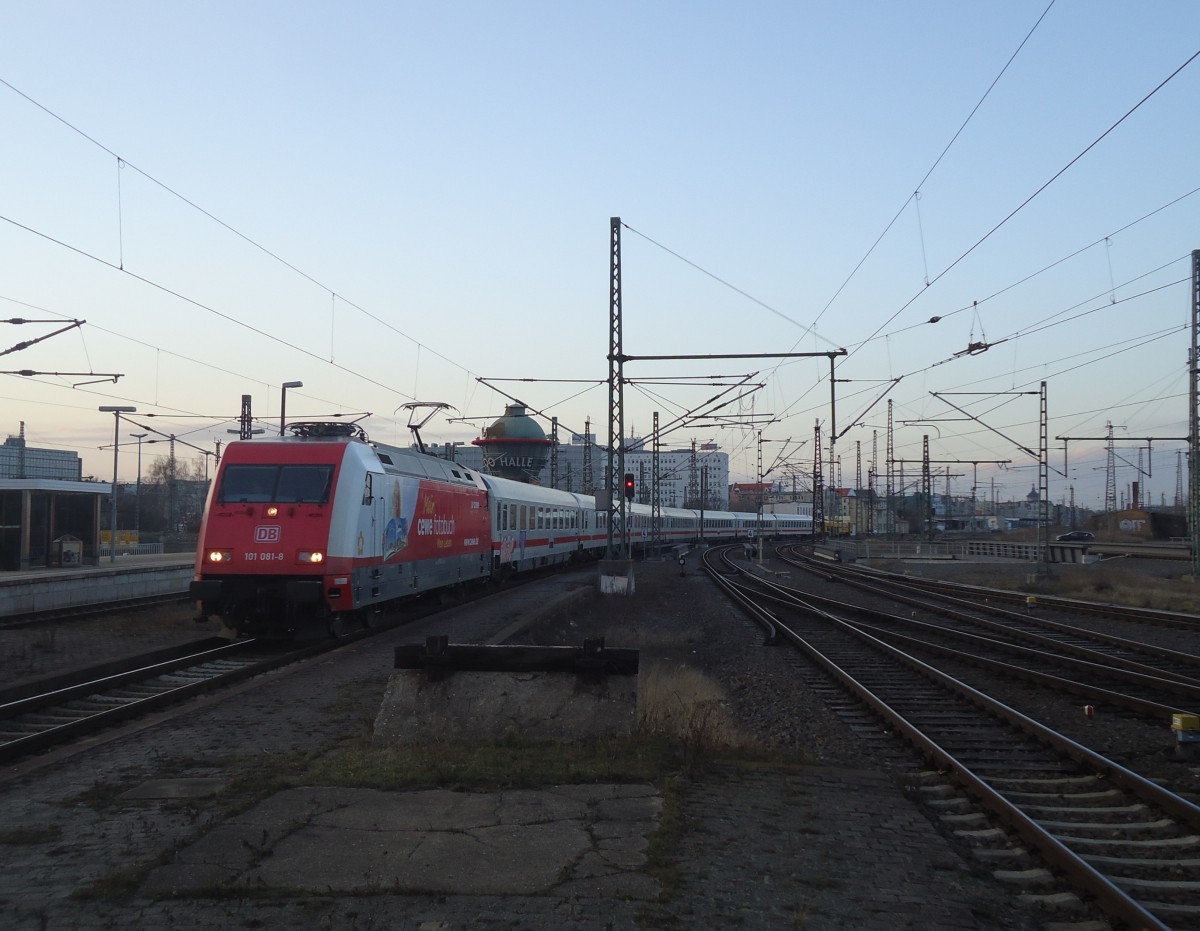 Am 27.02.2014 fuhr 101 081-8 mit Intercity in den Hauptbahnhof Halle Saale ein.