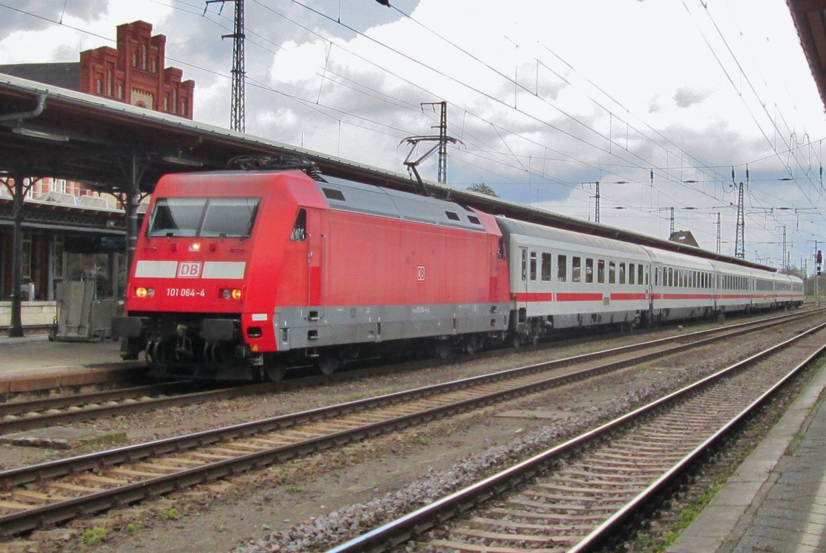 Am 28 April 2016 hlt 101 064 in Stendal.