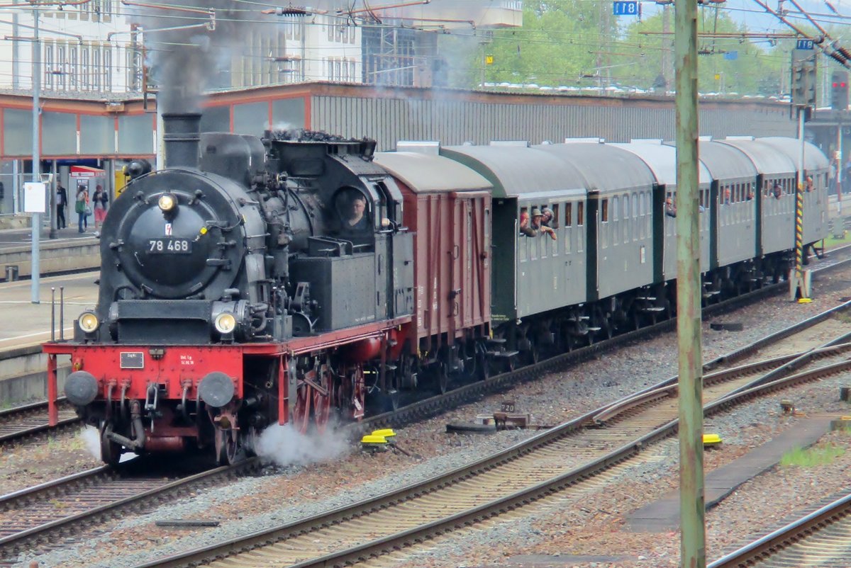 Am 28 April 2018 verlsst 78 468 mit ein Sonderzug Trier.