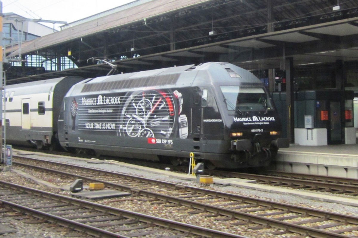 Am 29 Juni 2014 steht SBB 460 078 in Basel SBB.