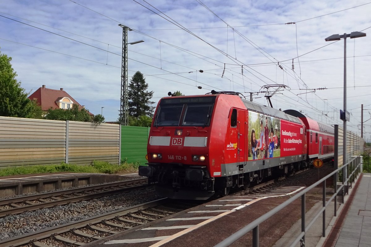 Am 31 Mai 2019 treft 146 112 auf Gegengleis in Bad Krozingen ein. Grund dafür war eine Testfahrt mit ein SBB Giruna Triebzug, der etwa irrtummlich durchgefürt wurde.