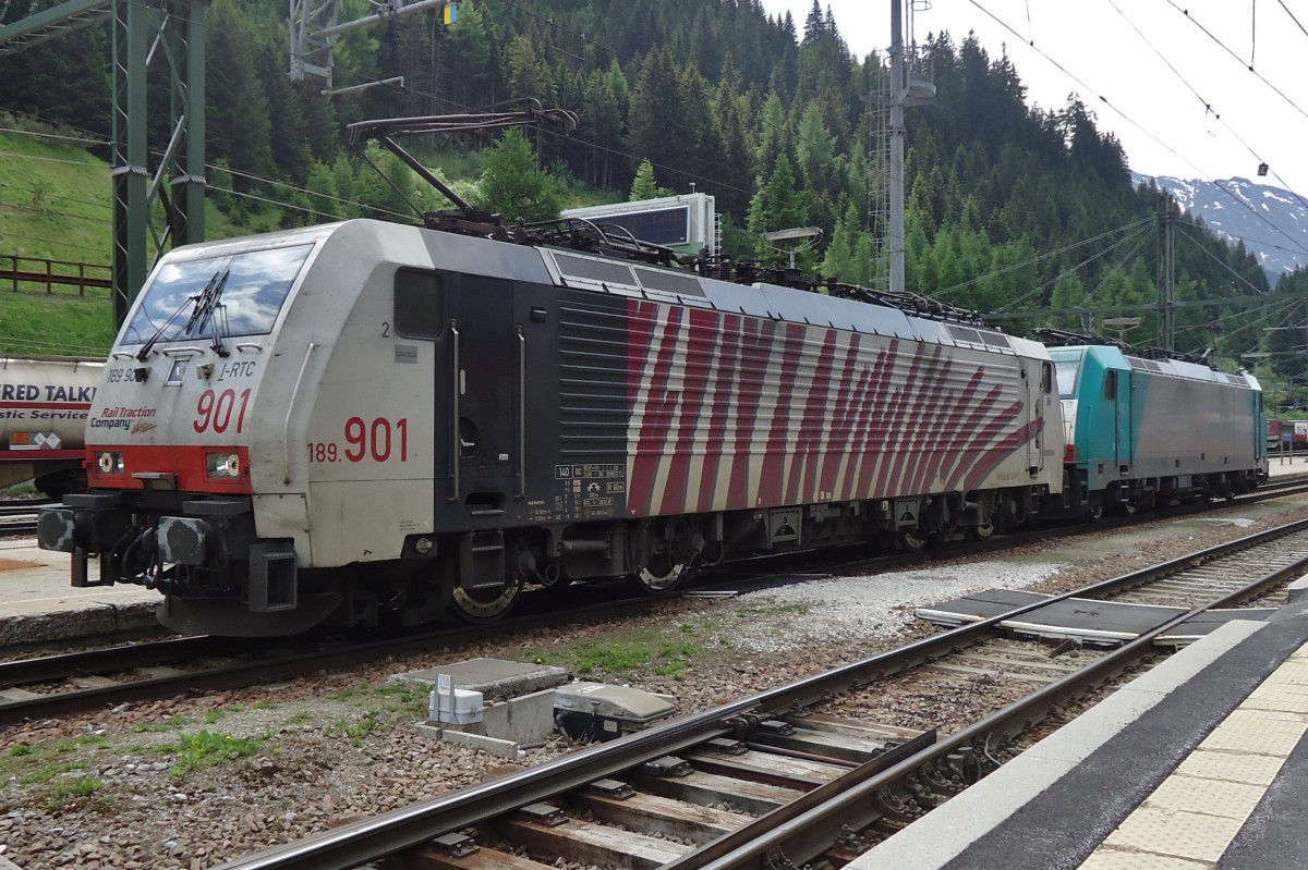 Am 4 Juni 2015 steht Lokomotion 189 901 in Brennero.