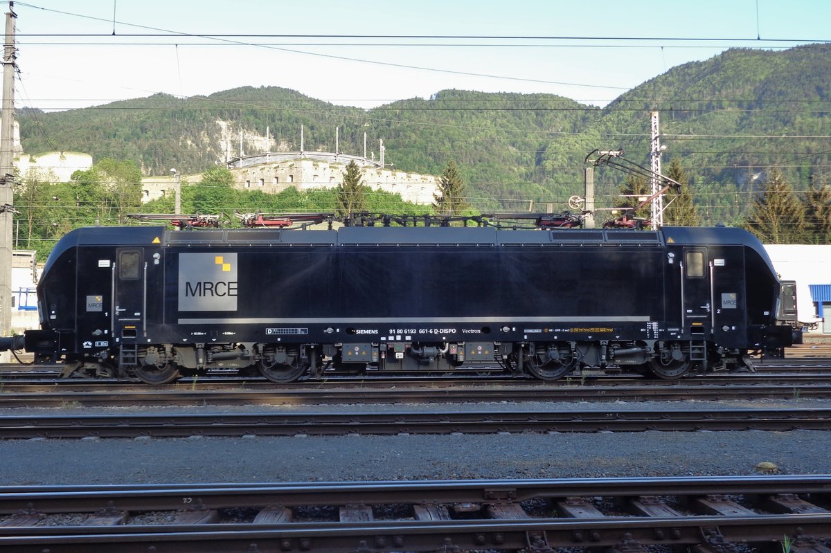 Am 7 Mai 2018 steht MRCE 193 661 in Kufstein.