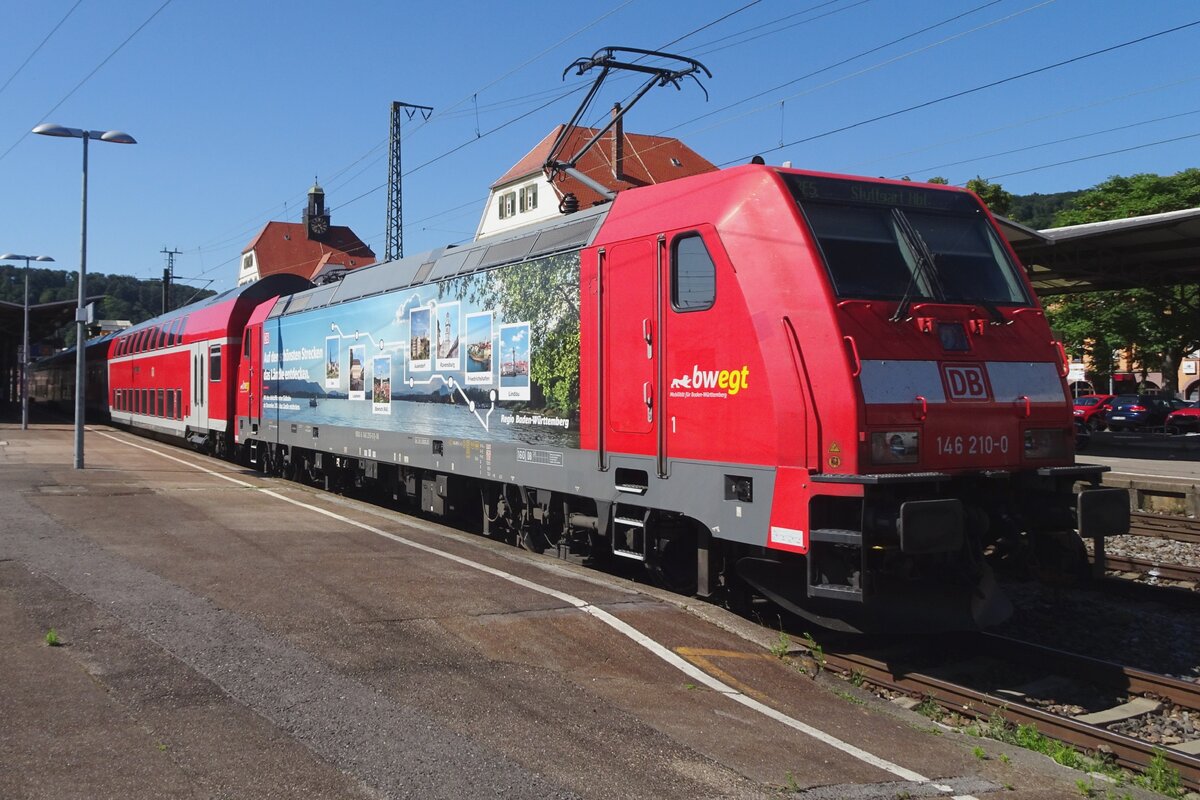 Am 8 Juli 2022 treft 146 210 in Plochingen ein.