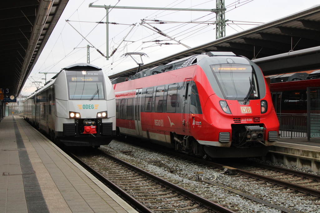 Am Morgen des 07.03.2020 trafen sich 4746 802 und 442 838 im Rostocker Hbf.