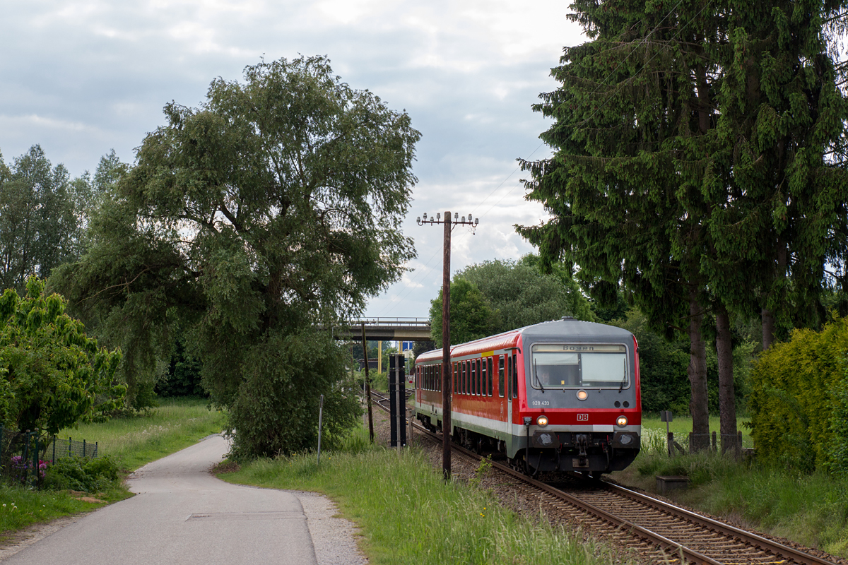 Am späten Nachmittag des 25. Mai 2017 - dem Herrentag - war 628 433-5 auf seinem Weg nach Bogen in Ittling unterwegs.