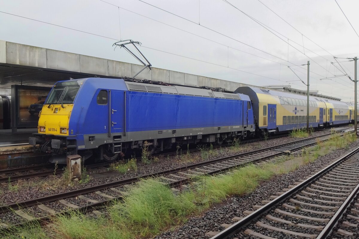 Am trüben 21 Augustus 2021 steht 146 519 in Hannover Hbf.