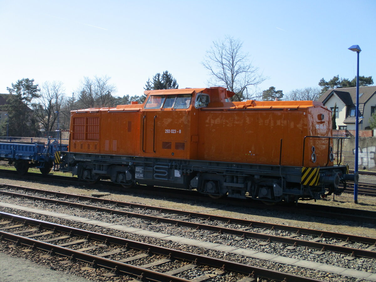 An 12.März 2022 stand die 293 023 in Basdorf.