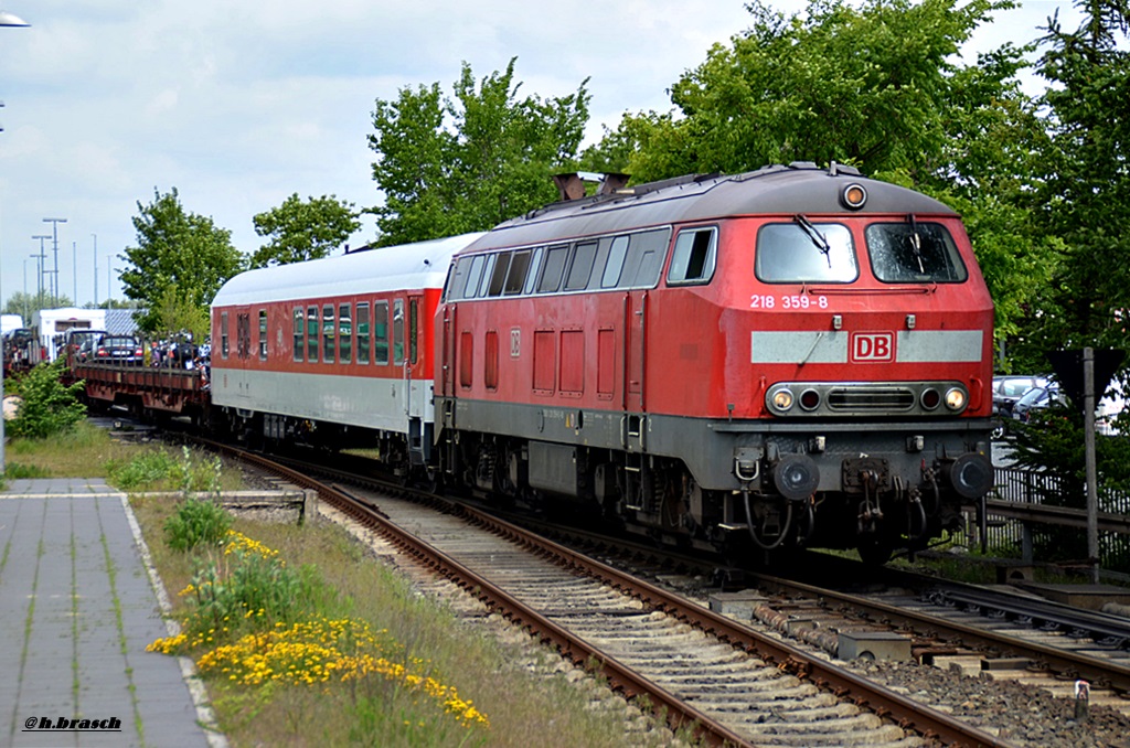 ankunft der 218 359,mit den sylt-shuttle zum bf niebüll,31.05.15