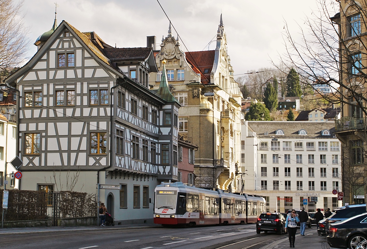 Auf dem Weg von Trogen nach St. Gallen AB erreicht Be 4/8 31 am 16.03.2018 die Haltestelle Spisertor