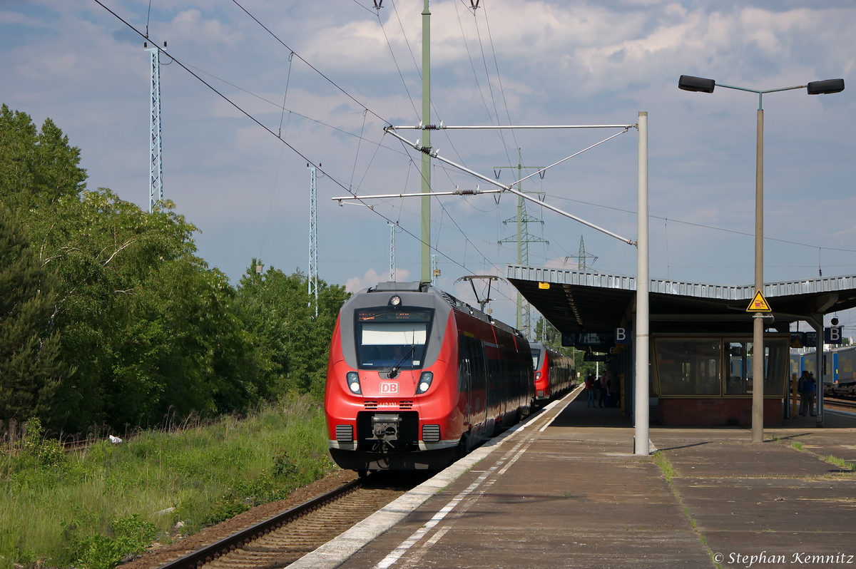 Auf Gleis 6a in Berlin-Schönefeld Flughafen stand 442 131-9 als RB22 (RB 91723) von Berlin-Schönefeld Flughafen nach Wustermark zur abfahrt bereit. 20.05.2014