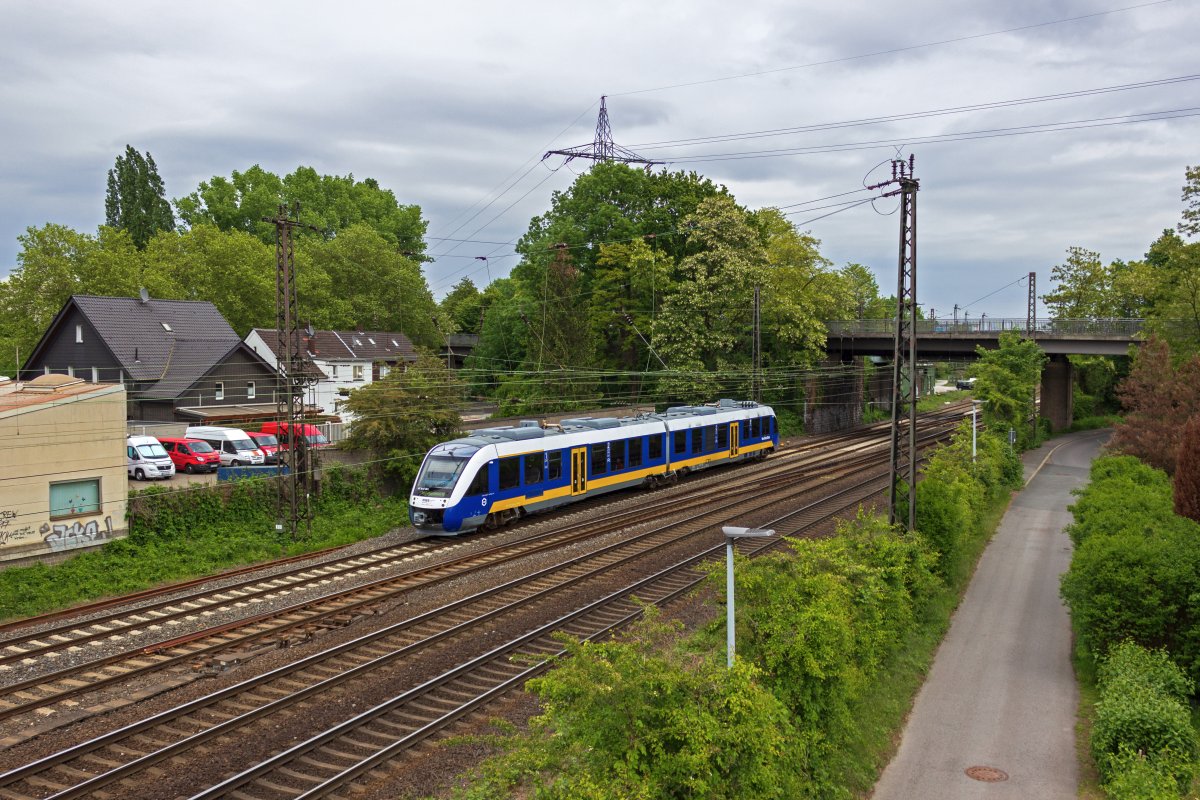 Auf der Rckfahrt von Bottrop nach Oberhausen Hbf durchfhrt 648 364 die Abzweigstelle westlich des Haltepunktes Osterfeld Sd.