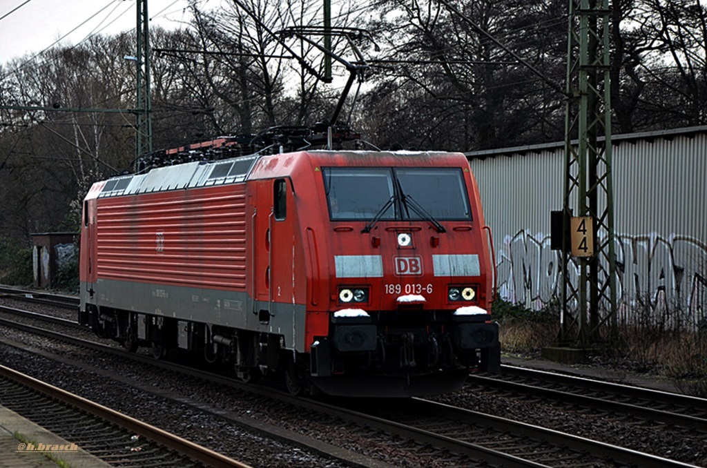 aus den süden kommend,fuhr 189 013-6 lz durch hh-harburg,27.12.14