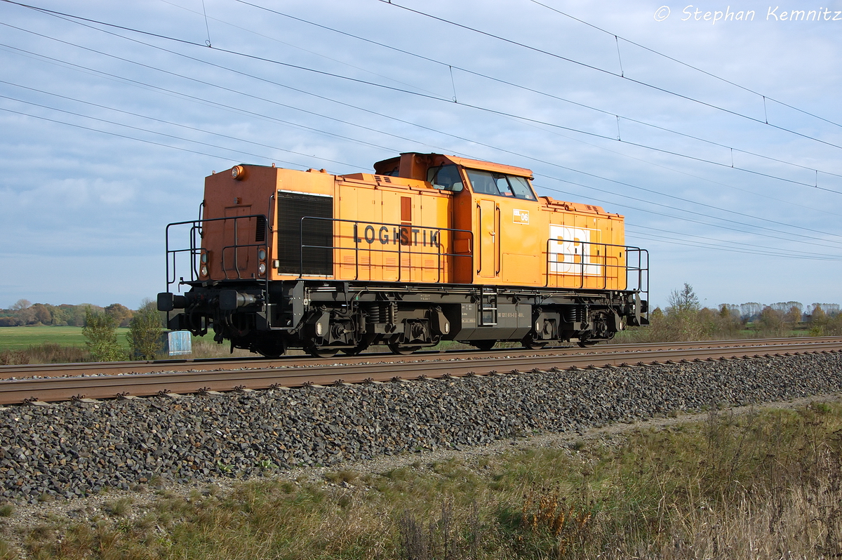 BBL 06 (203 615-0) BBL Logistik GmbH kam als Lz durch Vietznitz gefahren und fuhr in Richtung Wittenberge weiter. 26.10.2013