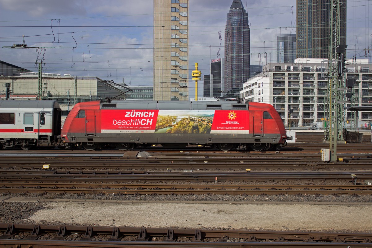 BeachtliCH: Eine ZüriCH-Werbelok. Genauer gesproCHen 101 081 mit InterCHity. Allerdings niCHt in der SCHweiz, sondern im deutsCHen Frankfurt.