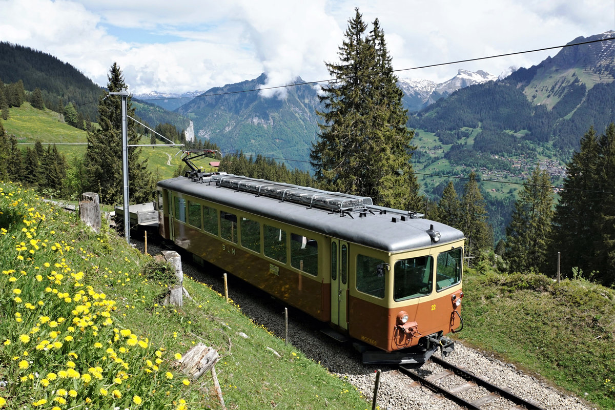 Bergbahn Lauterbrunnen-Mürren.
Regionalzug bestehend aus dem BDe 4/4 22, 1967, SIG/BBC/SAAS, auf der Fahrt nach Mürren. Die Aufnahme entstand am 24. Mai 2018 zwischen Grütschalp und Winteregg.
Foto: Walter Ruetsch
