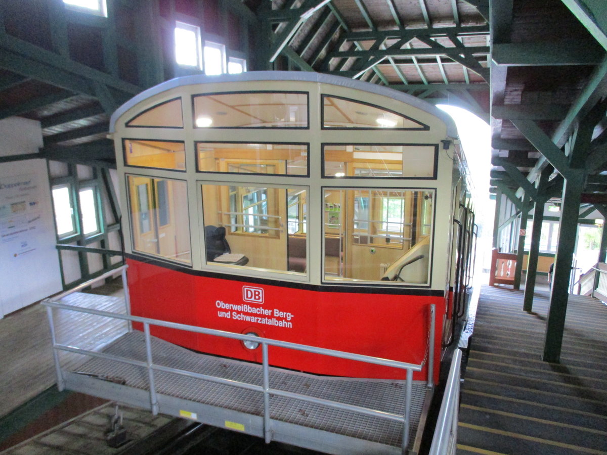 Bevor es ins Tal ging die Oberweißbacher Bergbahn,am 27.Mai 2020,in der Bergstation Lichtenhain.