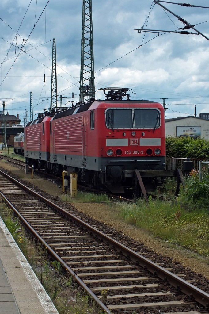 Blick auf 143 306 und 143 193. Cottbus, 30.5.14