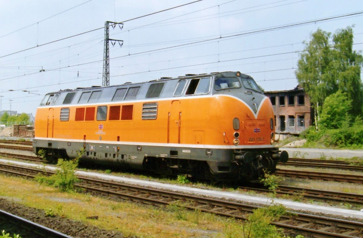 Bocholter Eisenbahn 221 1365 durchfahrt am 8.Mai 2008 Emmerich.