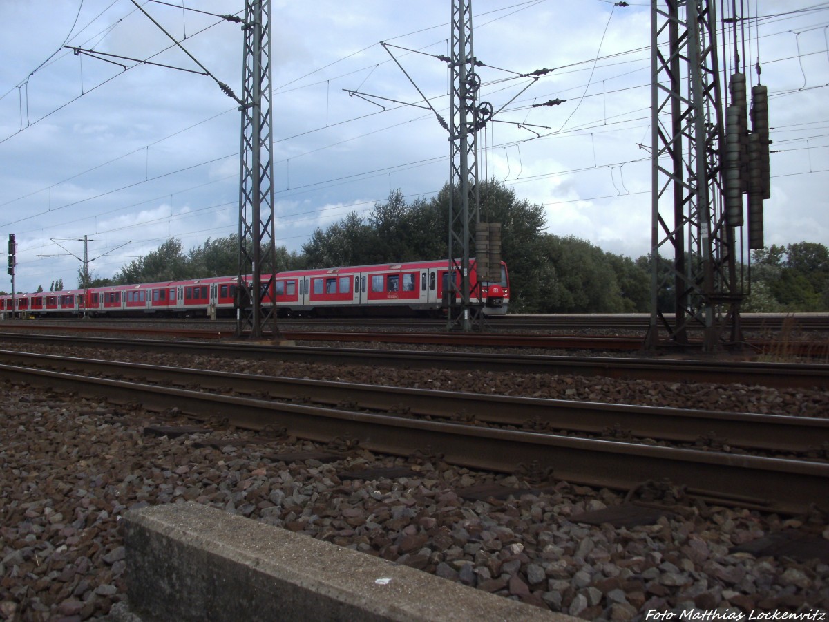 BR 474 als S3 kurz vor der S-Bahn Station Hamburg Harburg am 31.8.13