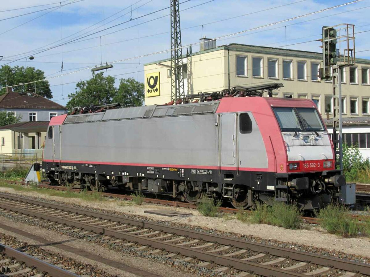 BRLL 185 592-3 war abgestellt beim bahnhof treuchtlingen,30.07.21