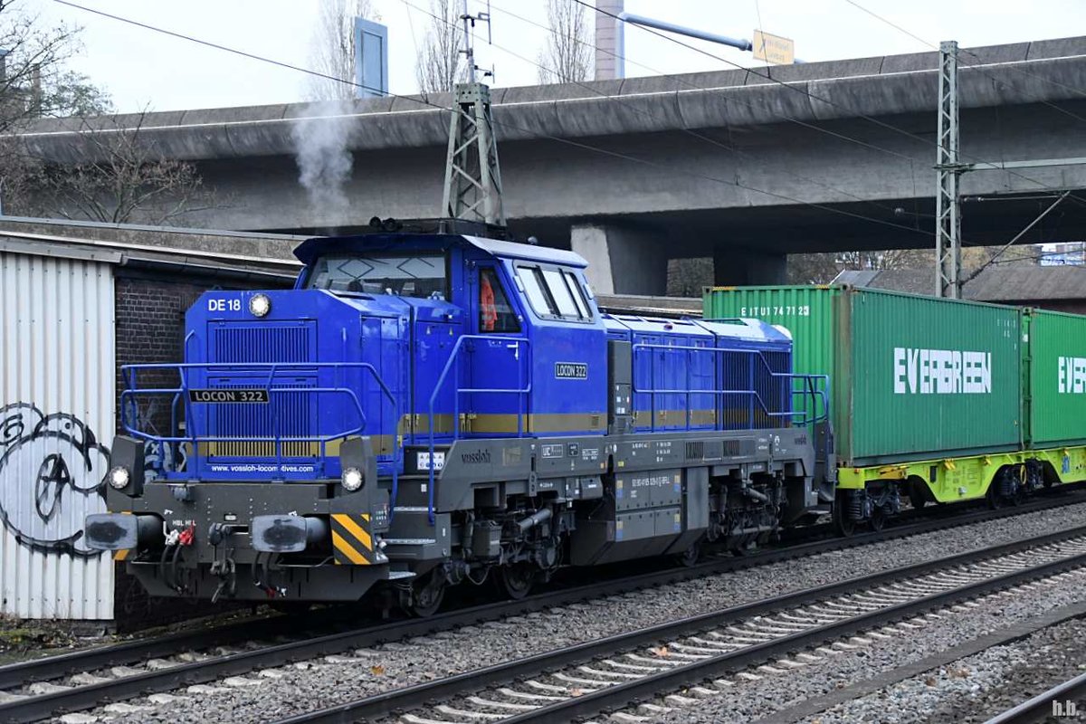 BRLL 4185 029-0 zog einen containerzug durch hh-harburg,27.11.20