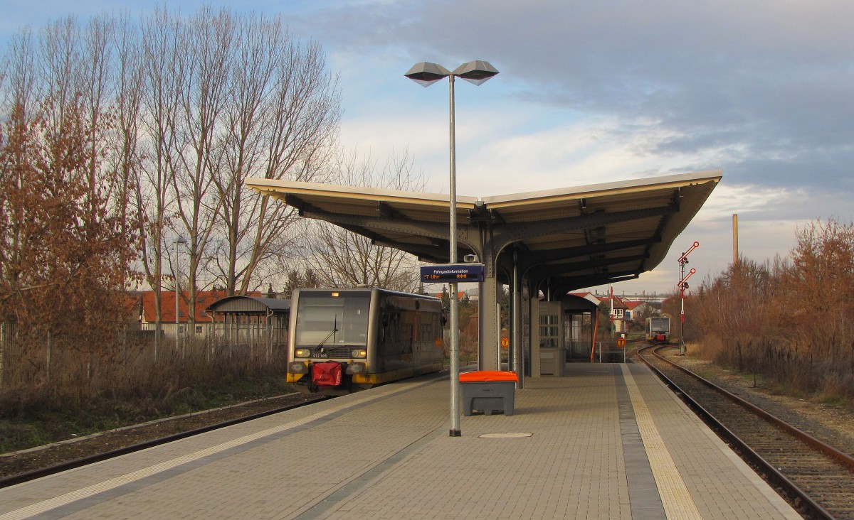 Burgenlandbahn 672 905 als RB 34871 von Wangen nach Naumburg Ost, am 25.12.2013 in Laucha.