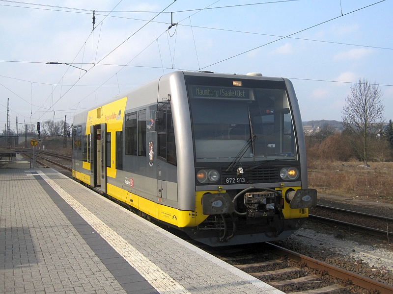 Burgenlandbahn 672 913 als RB 34873 von Wangen nach Naumburg Ost, am 16.03.2015 in Naumburg Hbf. (Foto: Tobias D�pfner, www.bahnreiseberichte.de)