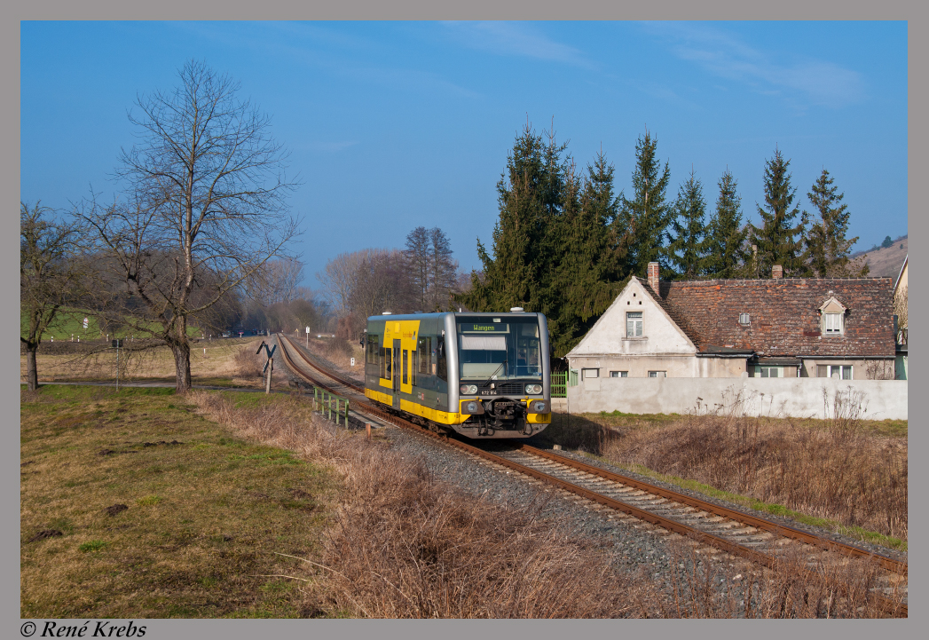 Burgenlandbahn 672 914 als RB 34870 von Naumburg Ost nach Wangen, am 19.02.2015 in Balgst�dt. (Foto: Ren� Krebs)
