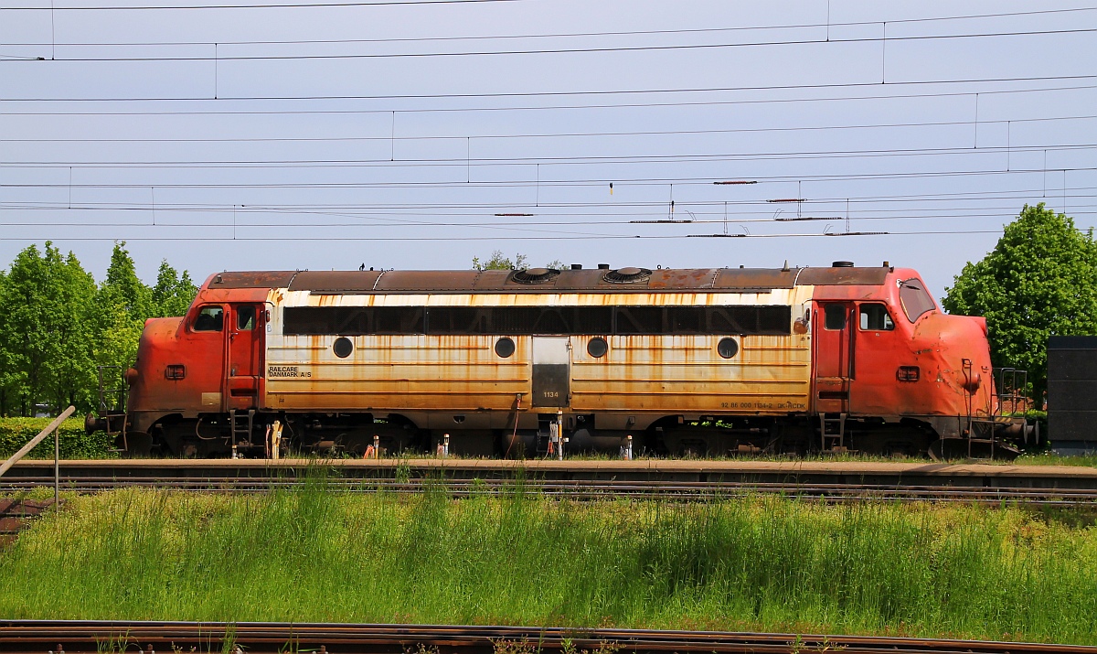 Captrain/Railcare Litra MY 1134 abgestellt auf ihrer üblichen Parkposition im Gbf/Pbf Padborg. 18.05.2014