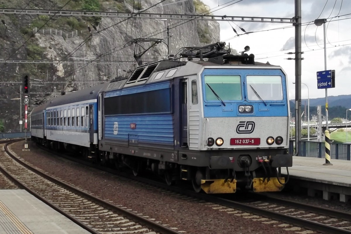 CD 162 037 treft mit R in Usti-nad-Labem ein am 22 September 2014.