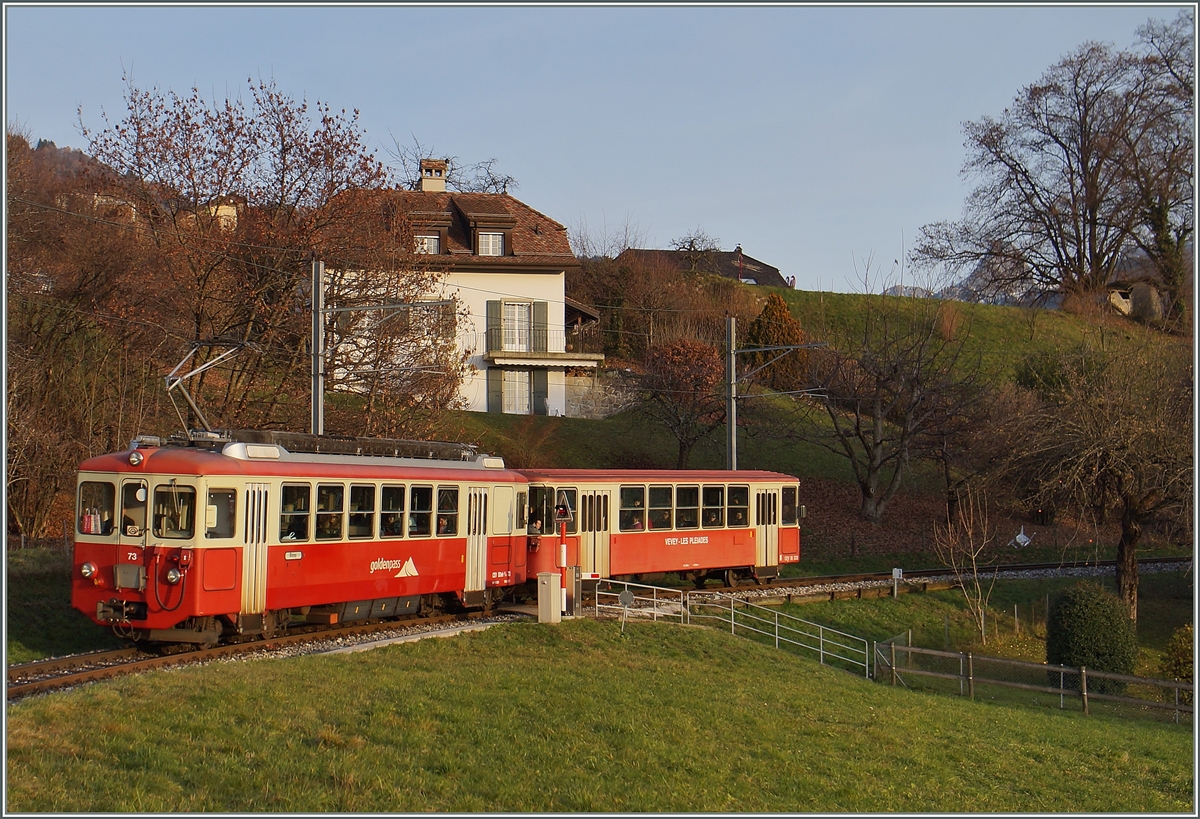 CEV BDhe 2/4 mit Bt bei St-Légier.
11. Dez. 2015