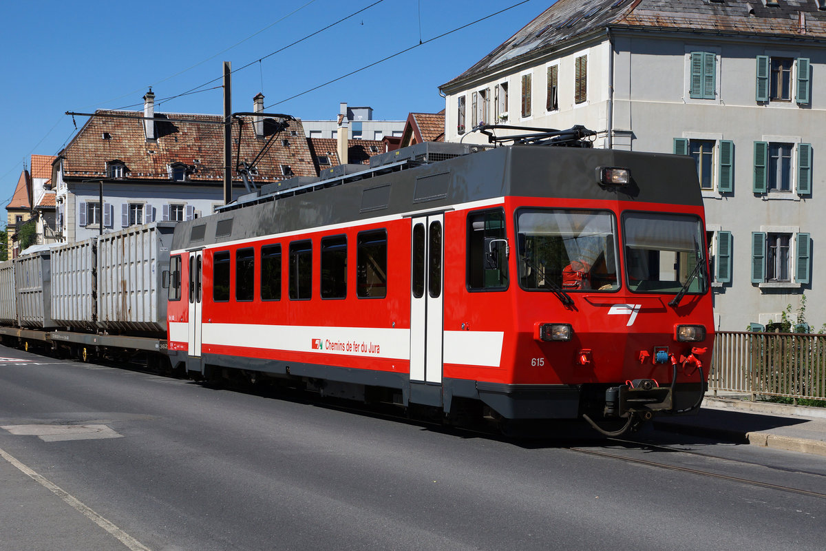 CJ: Be 4/4 615 (ehemals FW) in La Chaux-de-Fonds am 18. Juli 2016.
Foto: Walter Ruetsch