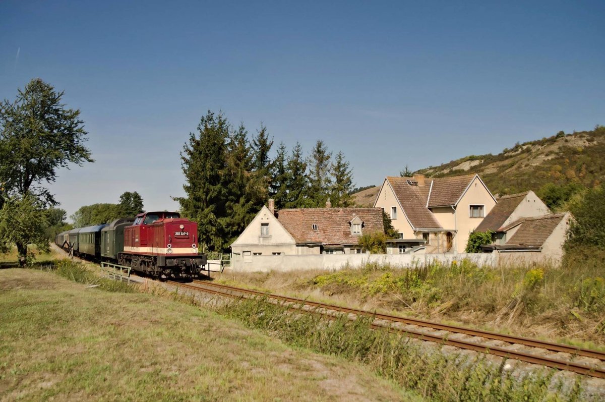 CLR 202 327-3 mit dem DLr 24589 von Karsdorf nach Naumburg Hbf, am 08.09.2018 bei Balgstädt. (Foto: Daniel Eid)