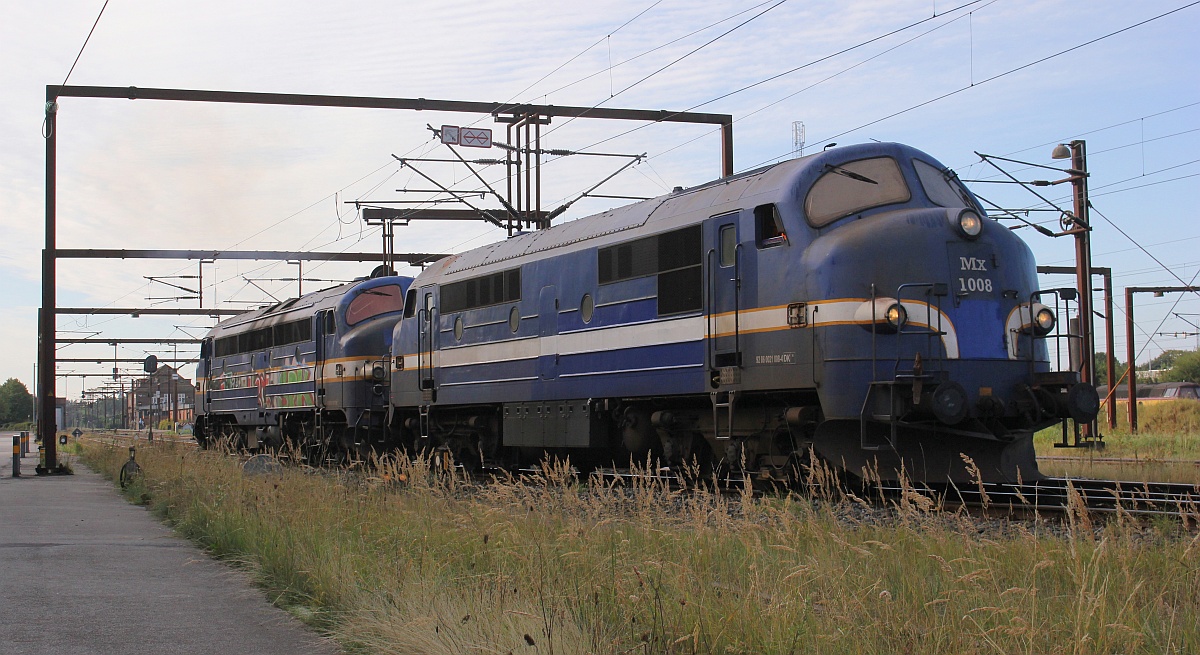 Contec Litra MX 1008(9286 0021 008-4) und Litra MY 1158(9286 0021 158-7) auf dem Weg zu ihrem Zug den sie gleich übernehmen werden. Padborg/DK 02.09.2020