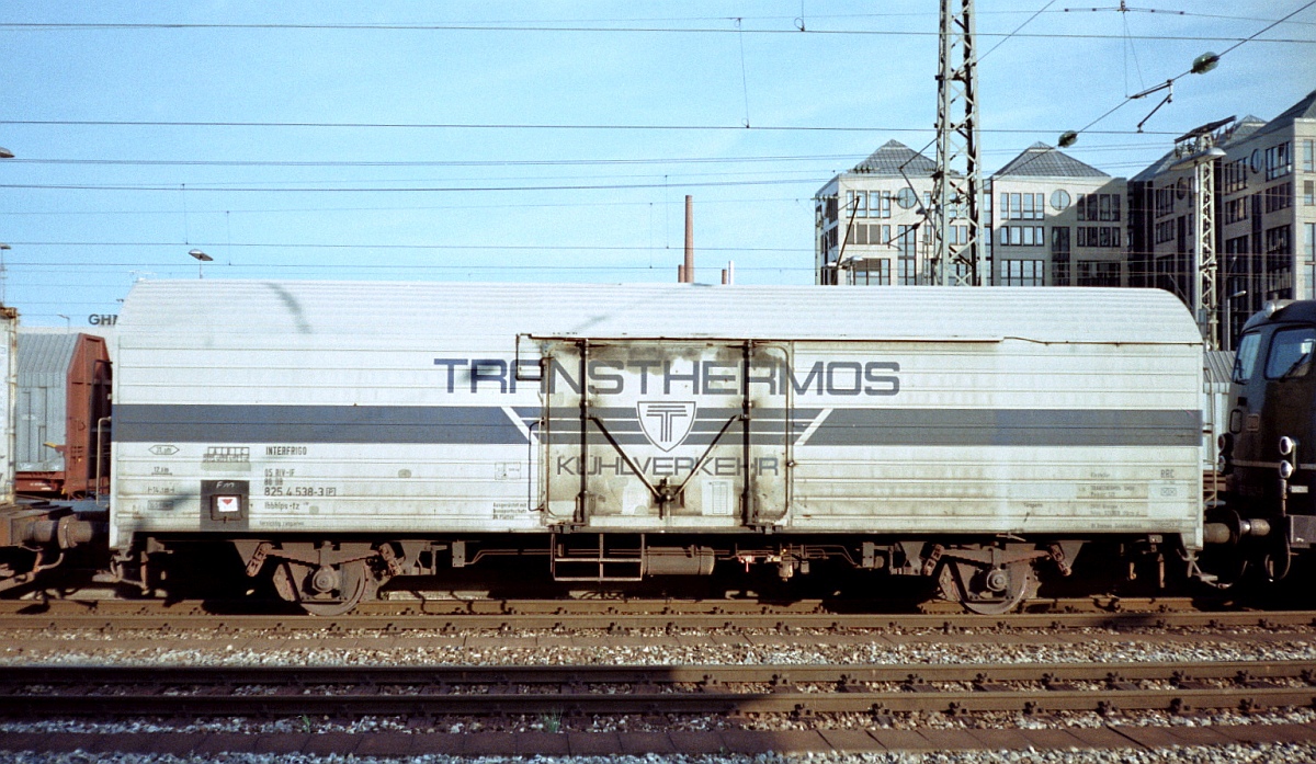 D-IF 05 80 8254 538-3 Gattung Ibbhlps-tz410, Kühlwagen der InterFrigo. München 1984