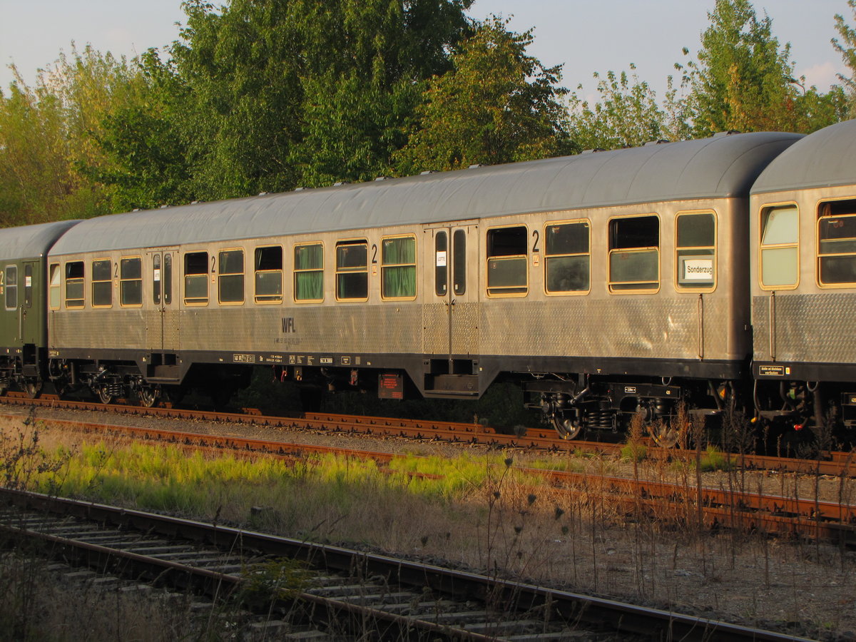 D-WFL 55 80 22-50 030-7 Bn 723 im Winzerfestsonderzug aus Chemnitz Hbf, am 10.09.2016 in Karsdorf.