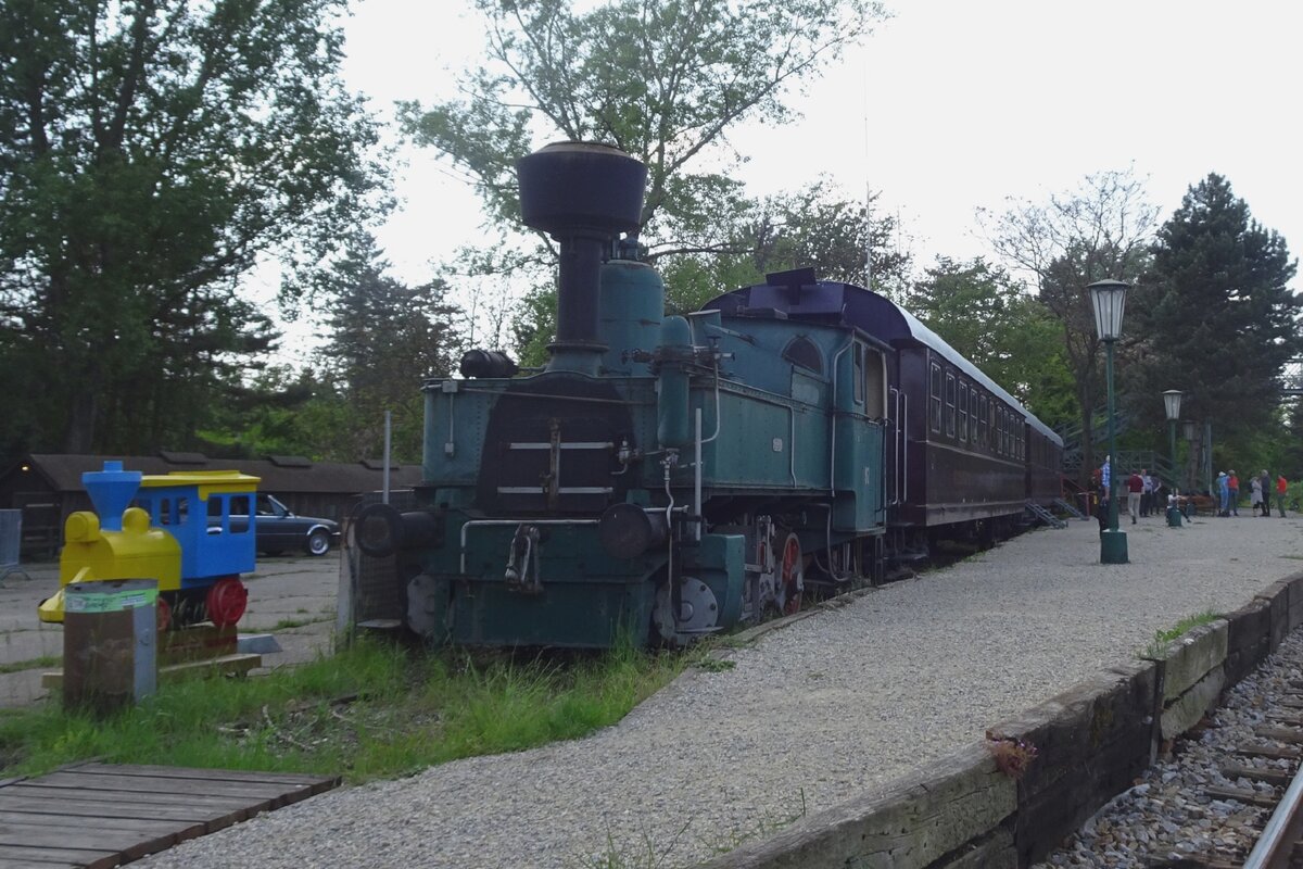 Dampflok 97 steht am 21 Mai 20-23 ins Heizhaus Strasshof.