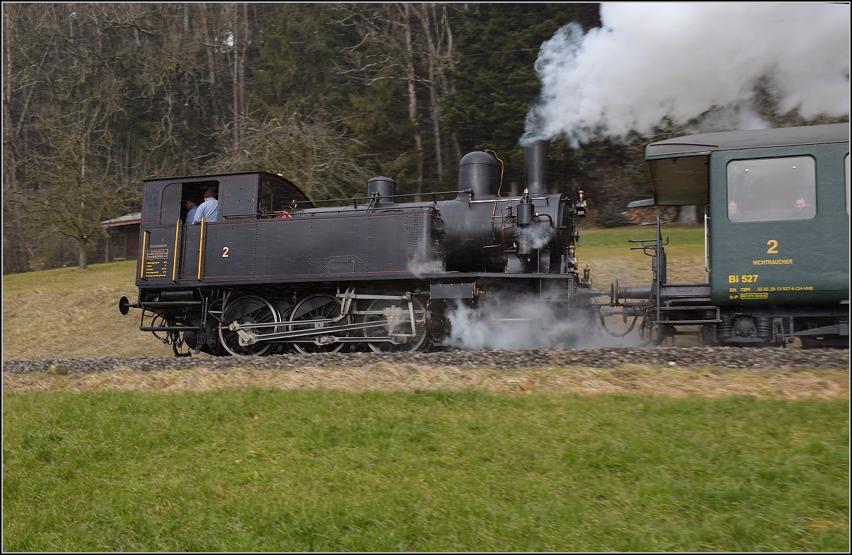 Dampflok Ed 3/4 Nr. 2 der Solothurn-Münster-Bahn bei Dürrenroth. Betreut wird die Lok durch den Verein historische Emmentalbahn. Februar 2018.