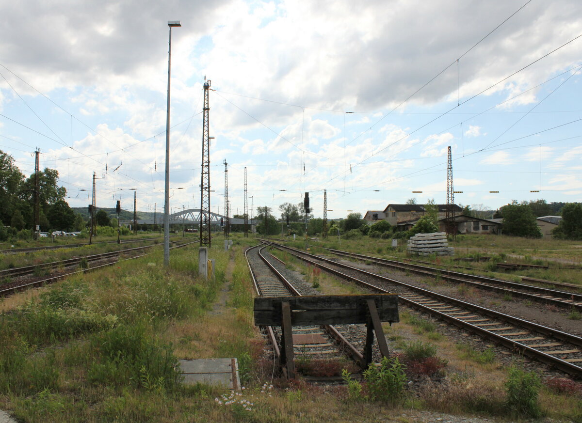 Das Abestellgleis 43 am 01.06.2022 in Naumburg (S) Hbf.