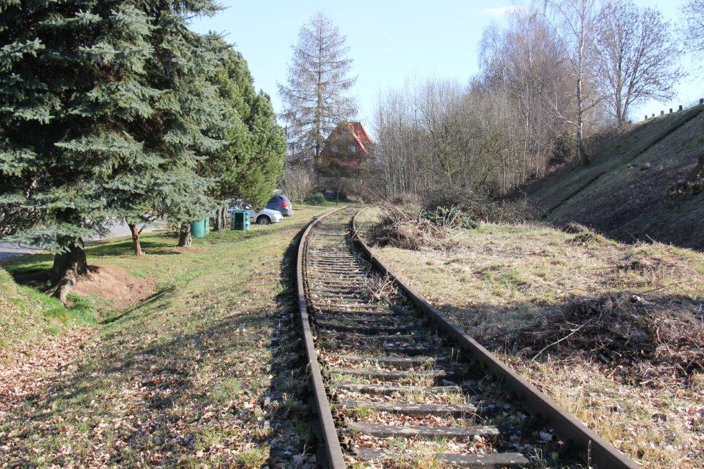 Das alte Finnebahngleis am 23.02.2014 am Bahnhof Saubach. (Foto: Wolfgang Krolop)