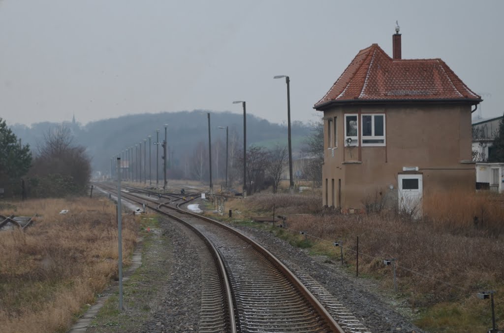 Das ausgediente Stellwerk B1, am 03.01.2016 im ehemaligen Bahnhof von Vitzenburg. (Foto: EC Vindobona)