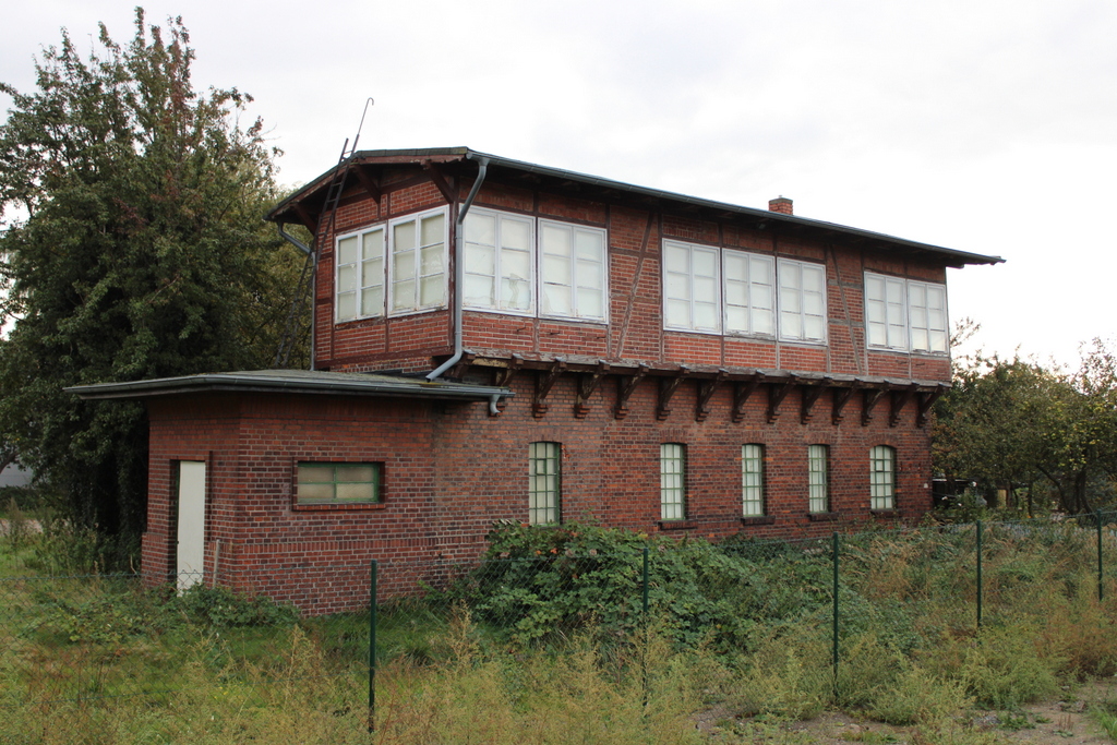 Das ehemalige Stellwerk in Warnemünde.10.10.2020