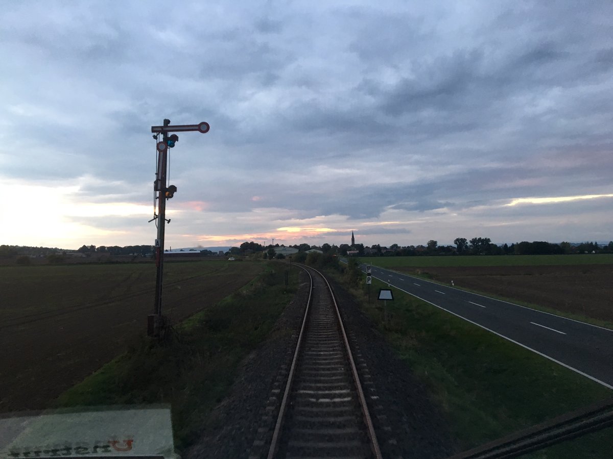 Das Einfahrtssignal von Gehofen, fotografiert aus dem 14.  Unstrut-Schrecke-Express  am 03.10.2016; (Foto: JKHalle Verkehrsfotografie, Jan Krehl)