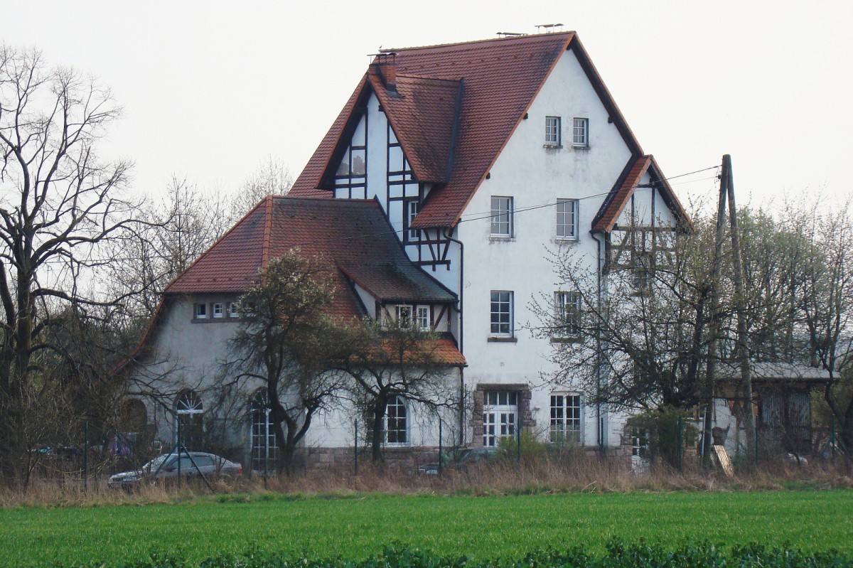 Das fr�here Bahnhofsgeb�ude von Billroda am 02.04.2014. (Foto: G�nther G�bel)