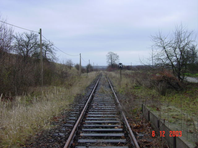 Das Gleis der KBS 587 am 06.12.2003 im Bahnhof Grockst�dt. (Foto: Carsten Klinger)