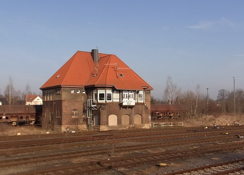 Das Stellwerk B2 am 10.03.2015 in Zeitz. (Foto: Ralf Kuke)