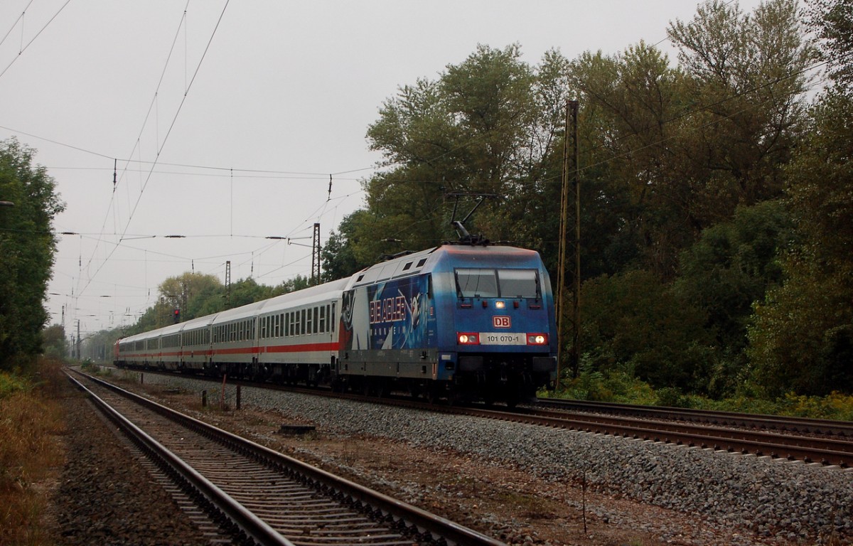 DB 101 070-1 mit dem IC 2208 von München Hbf nach Berlin Gesundbrunnen, am 13.09.2014 in Naumburg Hbf. (Foto: dampflok015)